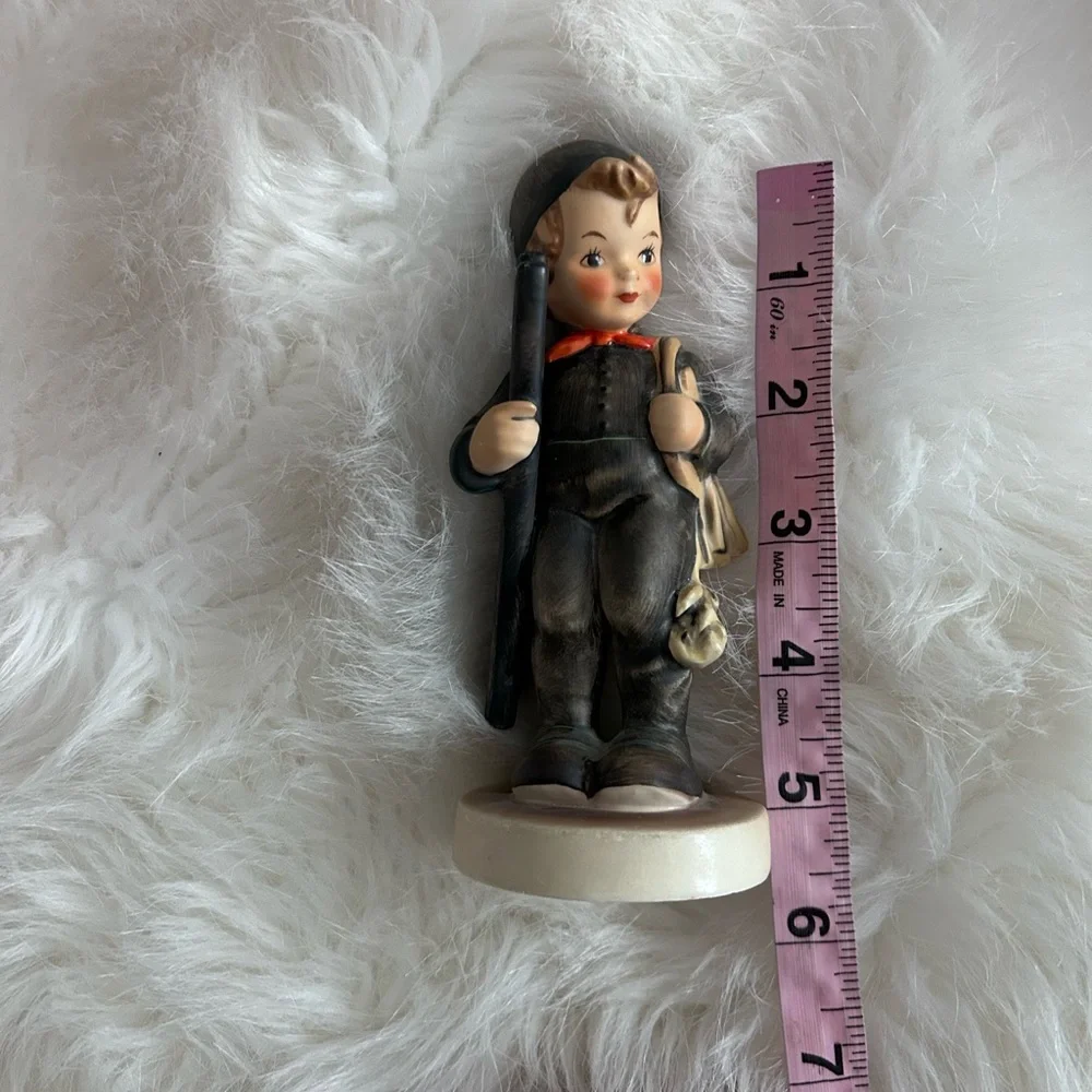 M I Hummel M. I. Hummel ** Chimney Sweep 6